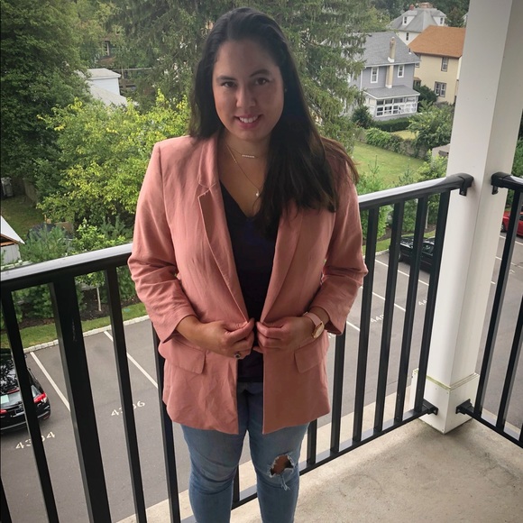 Meet your Posher, Kira - Picture 2 of 5